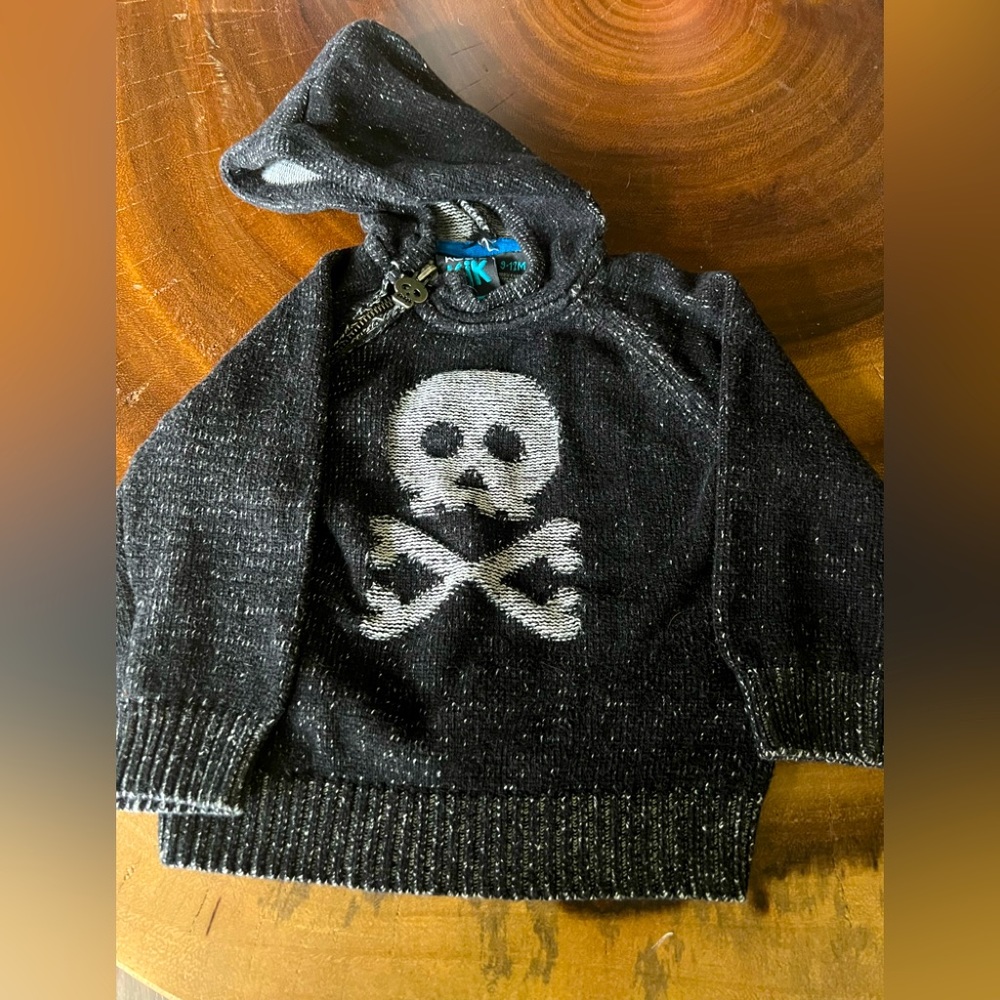 Koala Kik skull & crossbones cotton hooded sweater